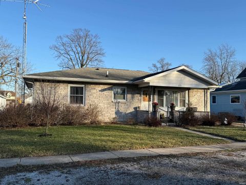 Tiny photo for 121 N Market Street, Francesville, IN 47946 (MLS # 202547854)