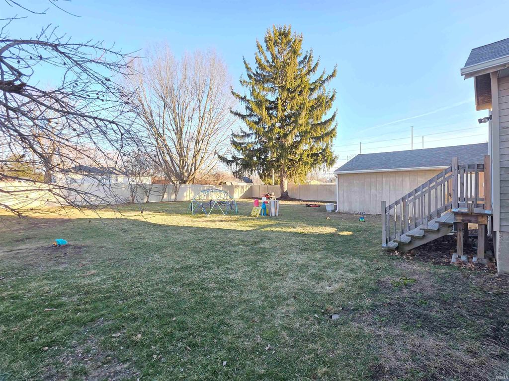 Photo of 254 Center Street, Auburn, IN 46706 (MLS # 202606803)