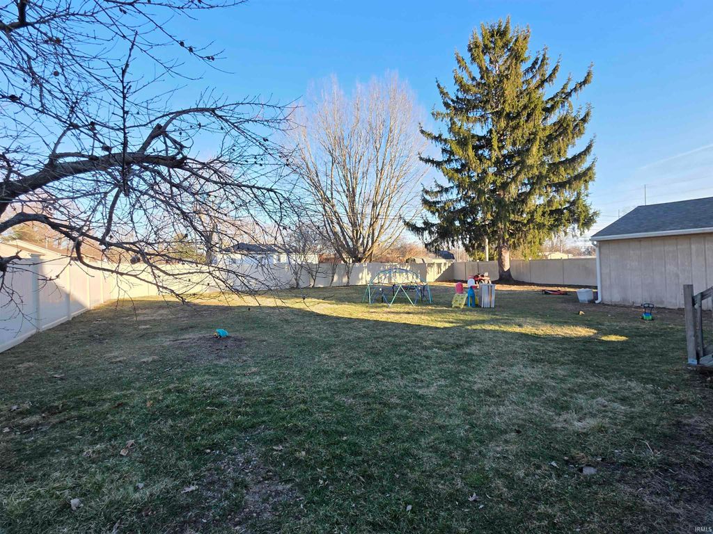 Photo of 254 Center Street, Auburn, IN 46706 (MLS # 202606803)