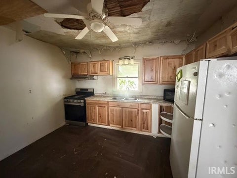 Tiny photo for 1405 5th Street, Bedford, IN 47421 (MLS # 202638809)