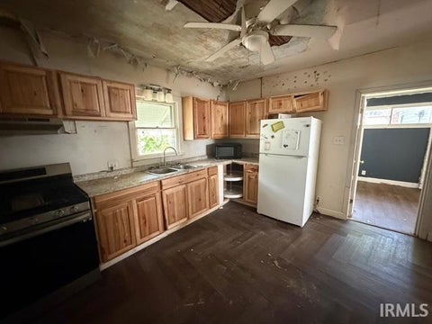 Tiny photo for 1405 5th Street, Bedford, IN 47421 (MLS # 202638809)