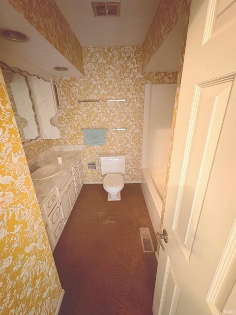 Tiny photo for 1316 Oriole Drive, Warsaw, IN 46580 (MLS # 202608686)