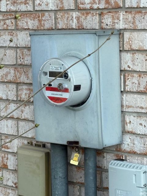 Tiny photo for 1316 Oriole Drive, Warsaw, IN 46580 (MLS # 202608686)