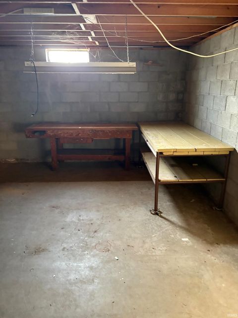 Tiny photo for 1316 Oriole Drive, Warsaw, IN 46580 (MLS # 202608686)