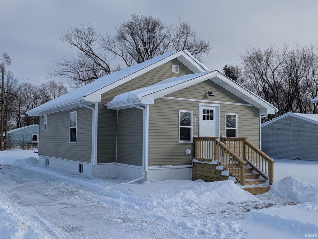 Photo of 2716 Roosevelt Avenue, Elkhart, IN 46517 (MLS # 202602684)