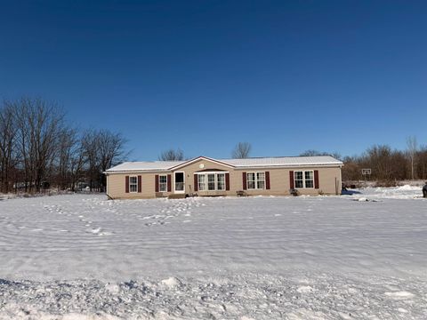 Photo of 4236 W Old Stone Road, Peru, IN 46970 (MLS # 202548381)