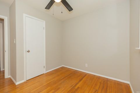 Tiny photo for 2017 Ridgeway Avenue, Evansville, IN 47714 (MLS # 202618454)