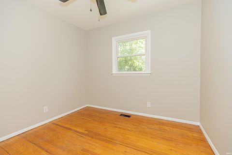 Tiny photo for 2017 Ridgeway Avenue, Evansville, IN 47714 (MLS # 202618454)