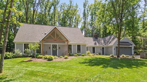 Photo of 1306 E Cedar Canyons Road, Fort Wayne, IN 46845 (MLS # 202605539)