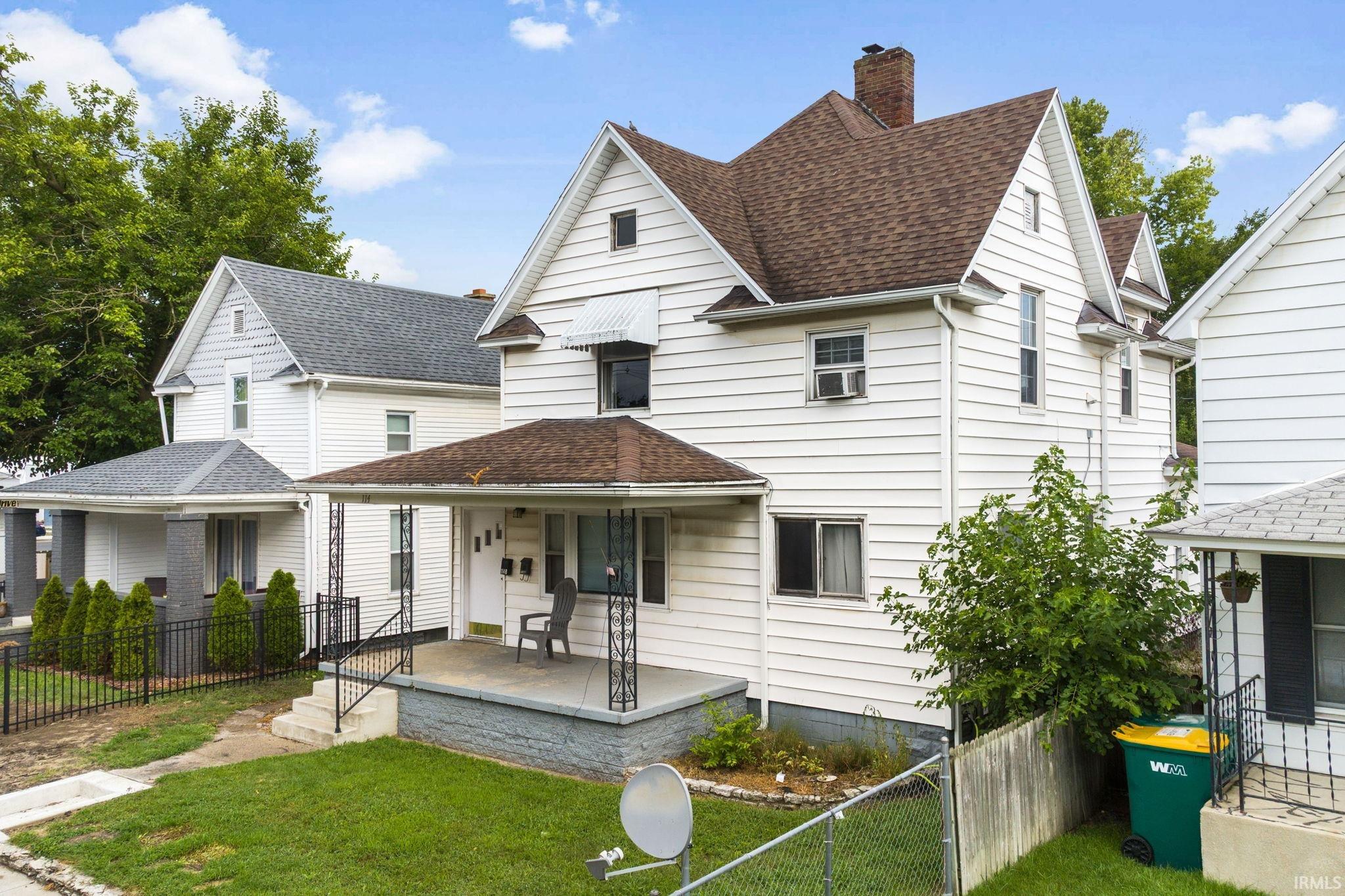 Mishawaka, Indiana 46544, United States, 6 Bedrooms Bedrooms, ,3 BathroomsBathrooms,Residential,Pending,199144