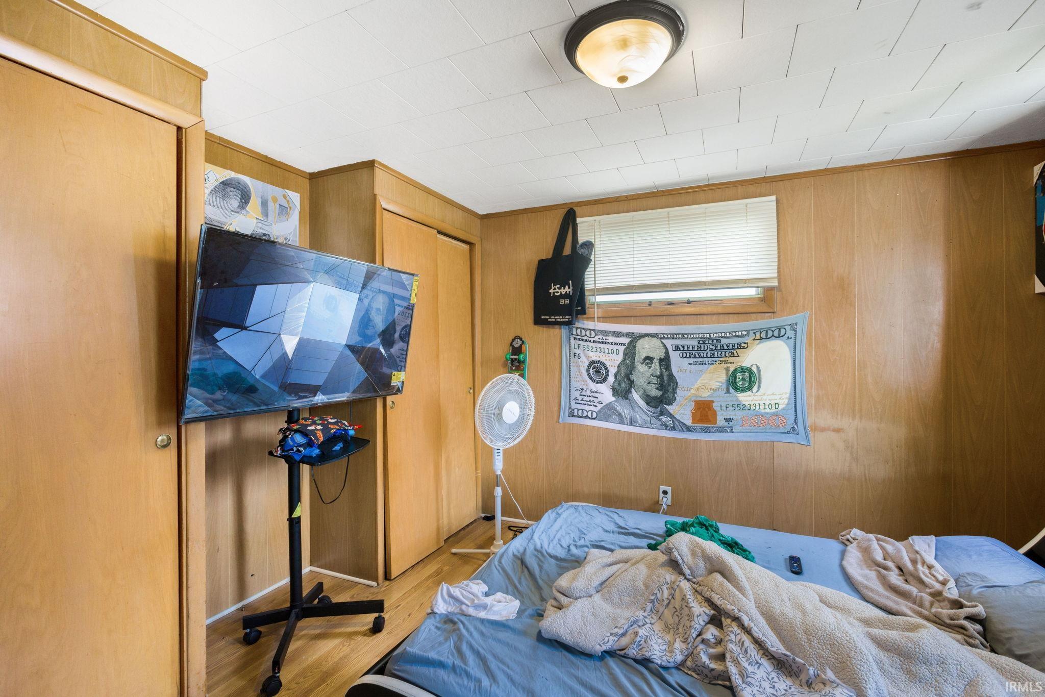 Mishawaka, Indiana 46544, United States, 6 Bedrooms Bedrooms, ,3 BathroomsBathrooms,Residential,Pending,199144