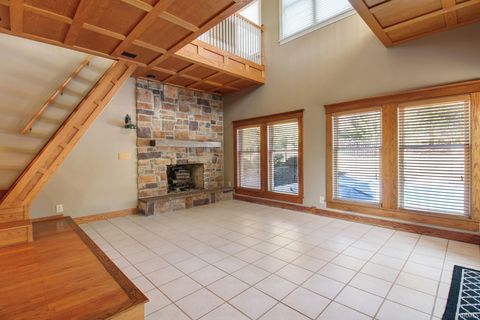 Tiny photo for 186 Champagne Court, Kokomo, IN 46901 (MLS # 202542631)