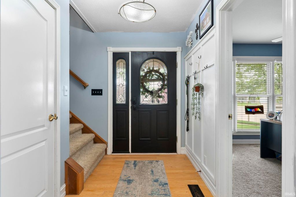 Photo of 3322 S Crosspoint Court, Lafayette, IN 47909 (MLS # 202613601)