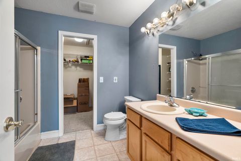 Tiny photo for 3322 S Crosspoint Court, Lafayette, IN 47909 (MLS # 202613601)