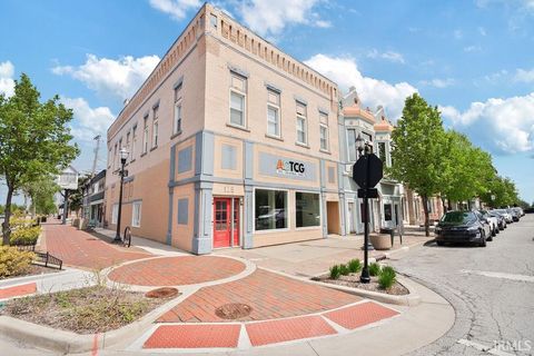 Photo of 128 W Walnut Street, Kokomo, IN 46901 (MLS # 202613864)