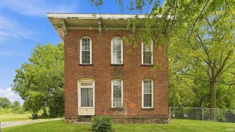 Photo of 810 W Lincoln Street, Waterloo, IN 46793 (MLS # 202637249)