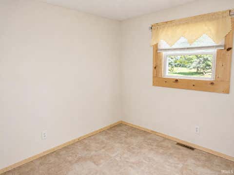 Tiny photo for 855 N 1025 E, Knox, IN 46534 (MLS # 202630124)