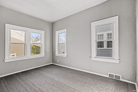 Tiny photo for 126 Gernhart Avenue, Mishawaka, IN 46544 (MLS # 202612761)