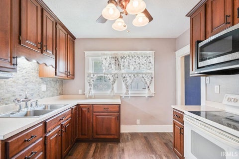 Tiny photo for 1236 S WASHINGTON Street, Kokomo, IN 46902 (MLS # 202636166)