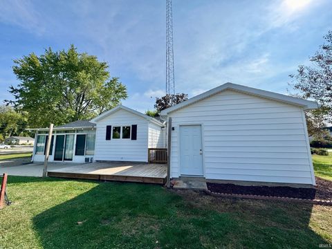 Tiny photo for 1500 Jefferson Street, Rochester, IN 46975 (MLS # 202538532)