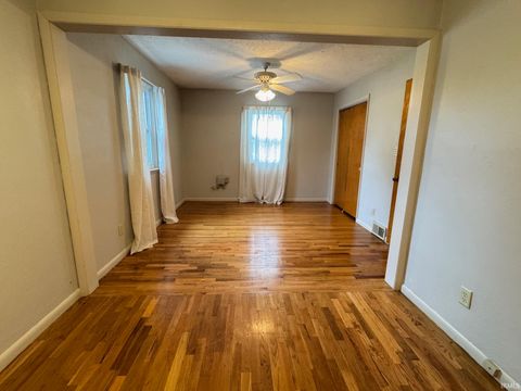 Tiny photo for 1500 Jefferson Street, Rochester, IN 46975 (MLS # 202538532)