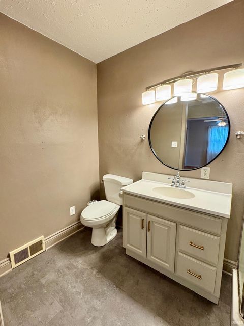 Tiny photo for 1500 Jefferson Street, Rochester, IN 46975 (MLS # 202538532)