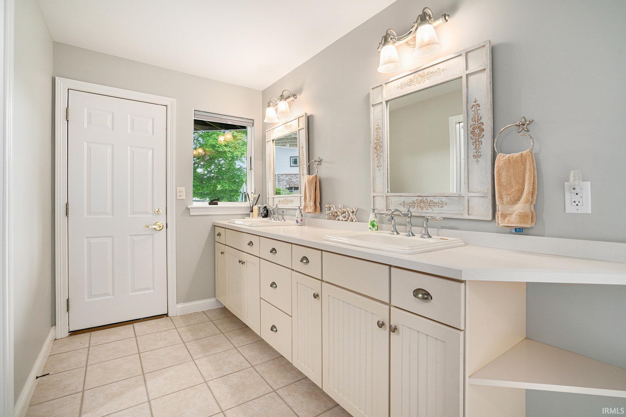 Bristol, Indiana 46507, United States, 4 Bedrooms Bedrooms, ,4 BathroomsBathrooms,Residential,Active,140272