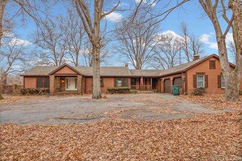 Photo of 100 Pineview Lane, Lafayette, IN 47905 (MLS # 202600392)