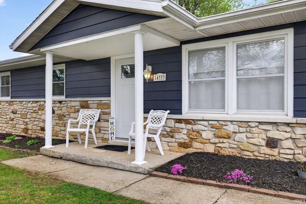 Photo of 4333 N Ridgewood Drive, Bloomington, IN 47404 (MLS # 202612575)