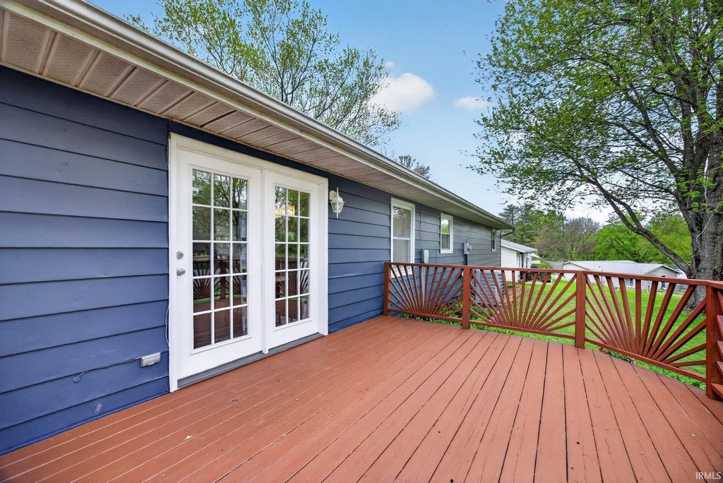 Photo of 4333 N Ridgewood Drive, Bloomington, IN 47404 (MLS # 202612575)