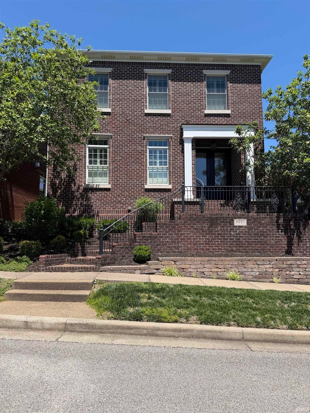 Photo of 8027 Wyngate Circle, Newburgh, IN 47630 (MLS # 202618346)