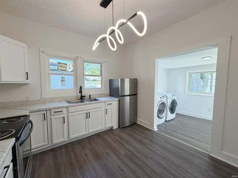 Tiny photo for 1219 W Taylor Street, Kokomo, IN 46901 (MLS # 202623604)