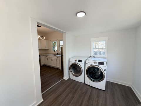 Tiny photo for 1219 W Taylor Street, Kokomo, IN 46901 (MLS # 202623604)