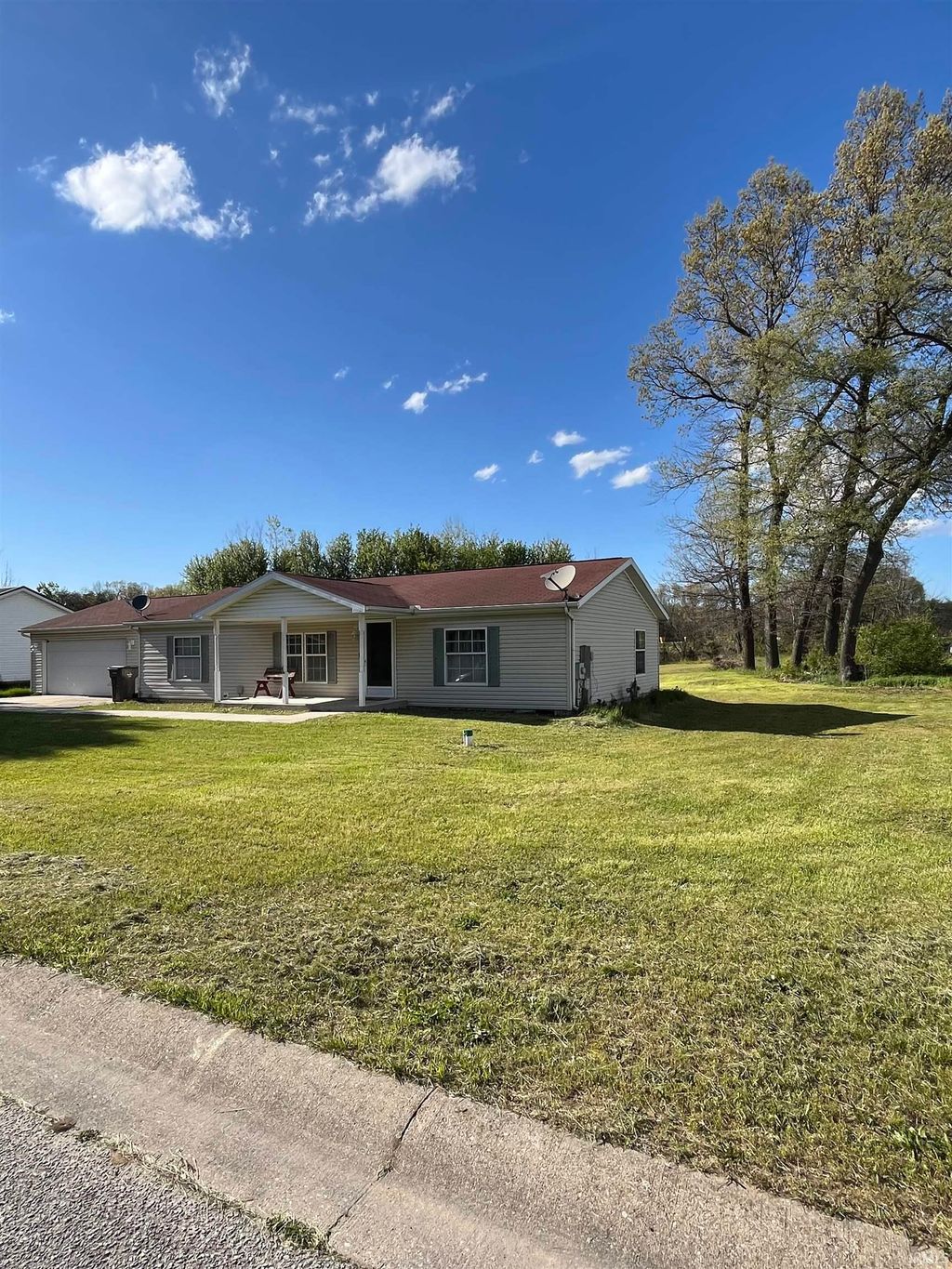 Photo of 15387 William Paul Drive, Bristol, IN 46507 (MLS # 202617729)