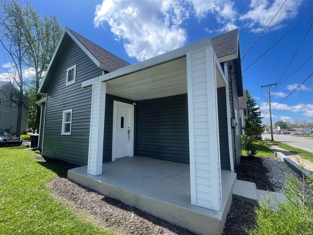 Photo of 1720 S Hoyt Avenue, Muncie, IN 47302 (MLS # 202616816)