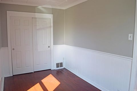 Tiny photo for 932 Joan Avenue, Evansville, IN 47711 (MLS # 202610311)