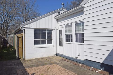 Tiny photo for 932 Joan Avenue, Evansville, IN 47711 (MLS # 202610311)
