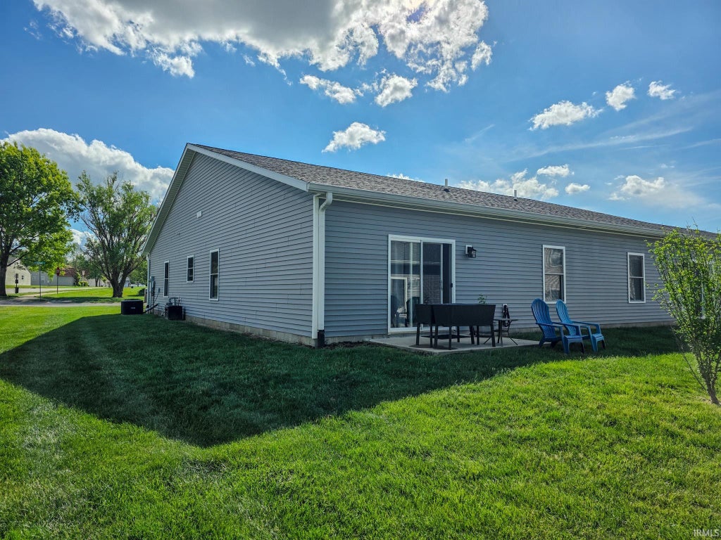 Photo of 5708 W Daffodil Court, Bloomington, IN 47403 (MLS # 202639489)