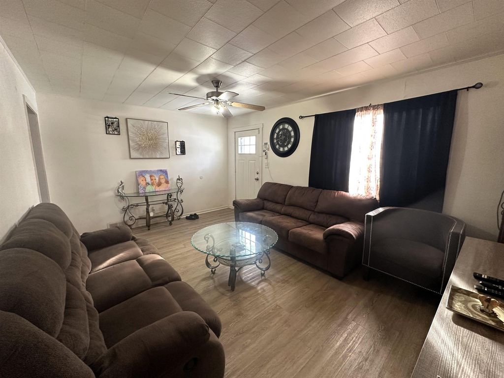 Photo of 1818 Hale Avenue, Fort Wayne, IN 46802 (MLS # 202602148)