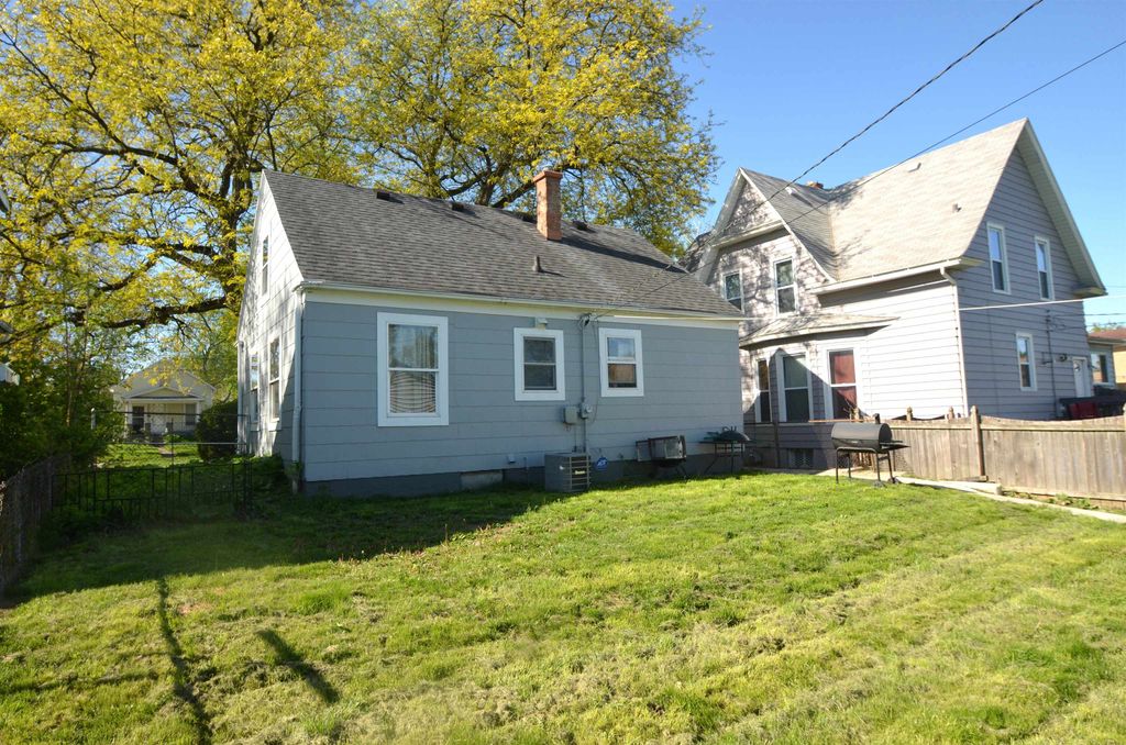 Photo of 1818 Hale Avenue, Fort Wayne, IN 46802 (MLS # 202602148)
