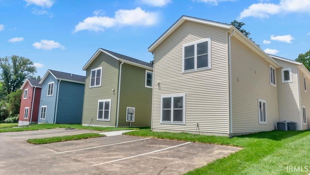Photo of 1114 &amp; 1116 N Woodburn Avenue, Bloomington, IN 47404 (MLS # 202631840)