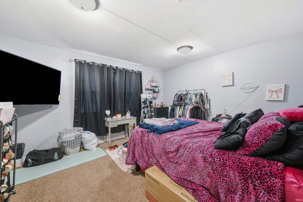 Photo of 2532 S Hanna Street, Fort Wayne, IN 46808 (MLS # 202632813)