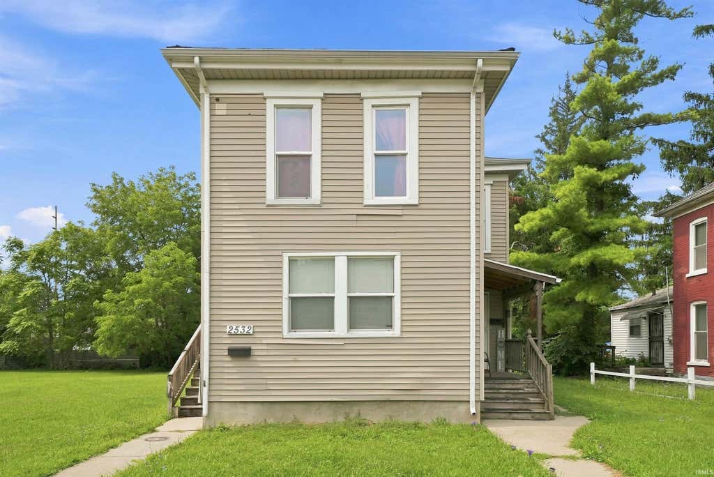 Photo of 2532 S Hanna Street, Fort Wayne, IN 46808 (MLS # 202632813)