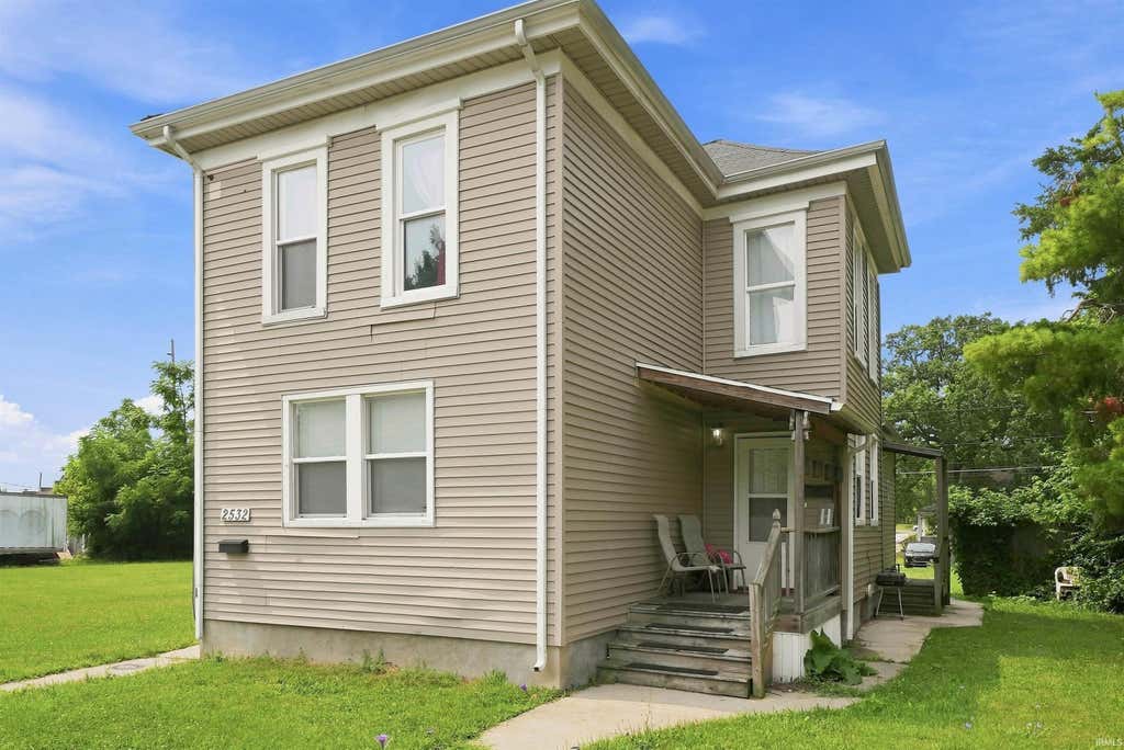 Photo of 2532 S Hanna Street, Fort Wayne, IN 46808 (MLS # 202632813)
