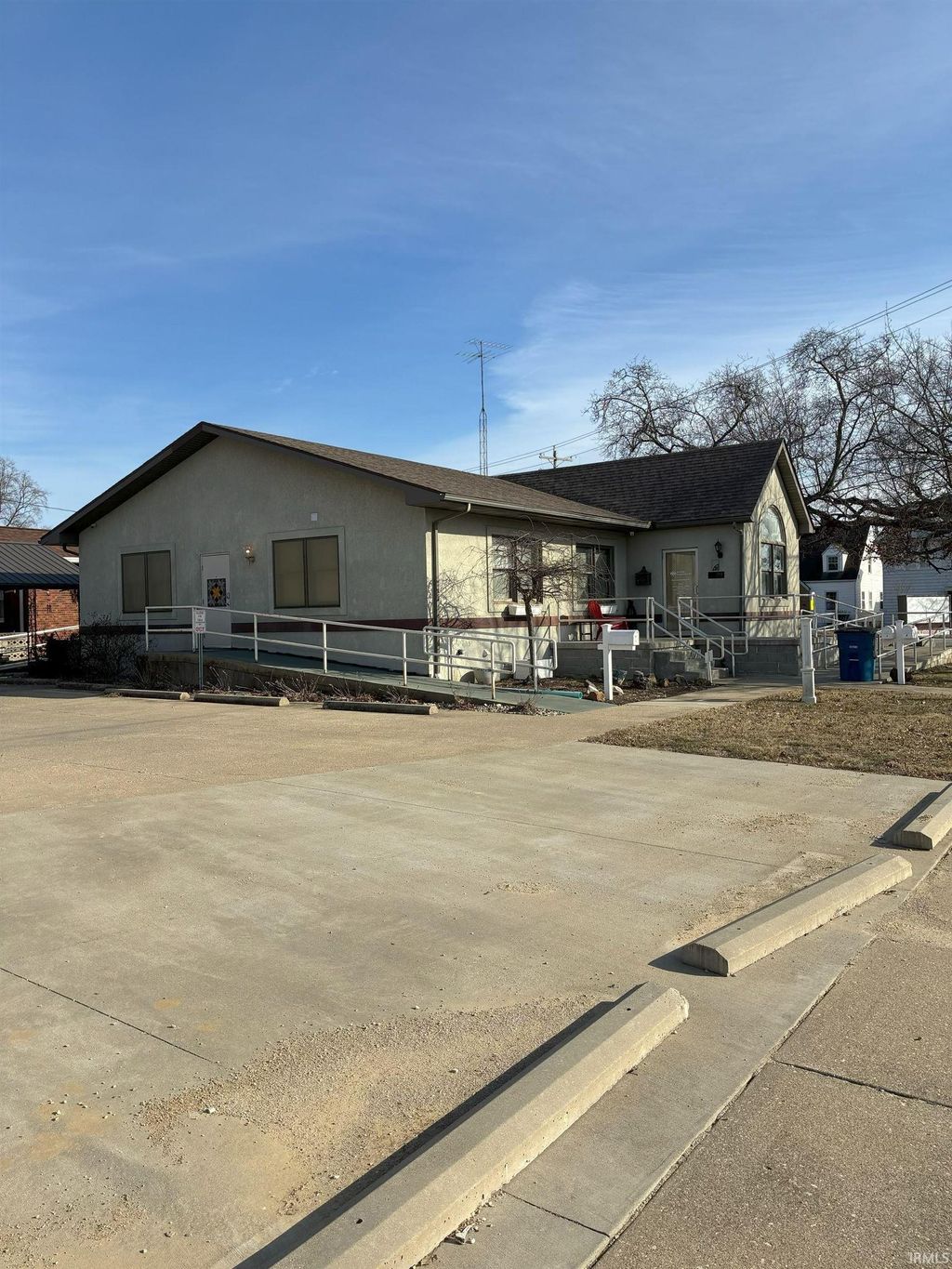 Photo of 1904 Washington Avenue, Vincennes, IN 47591 (MLS # 202603441)