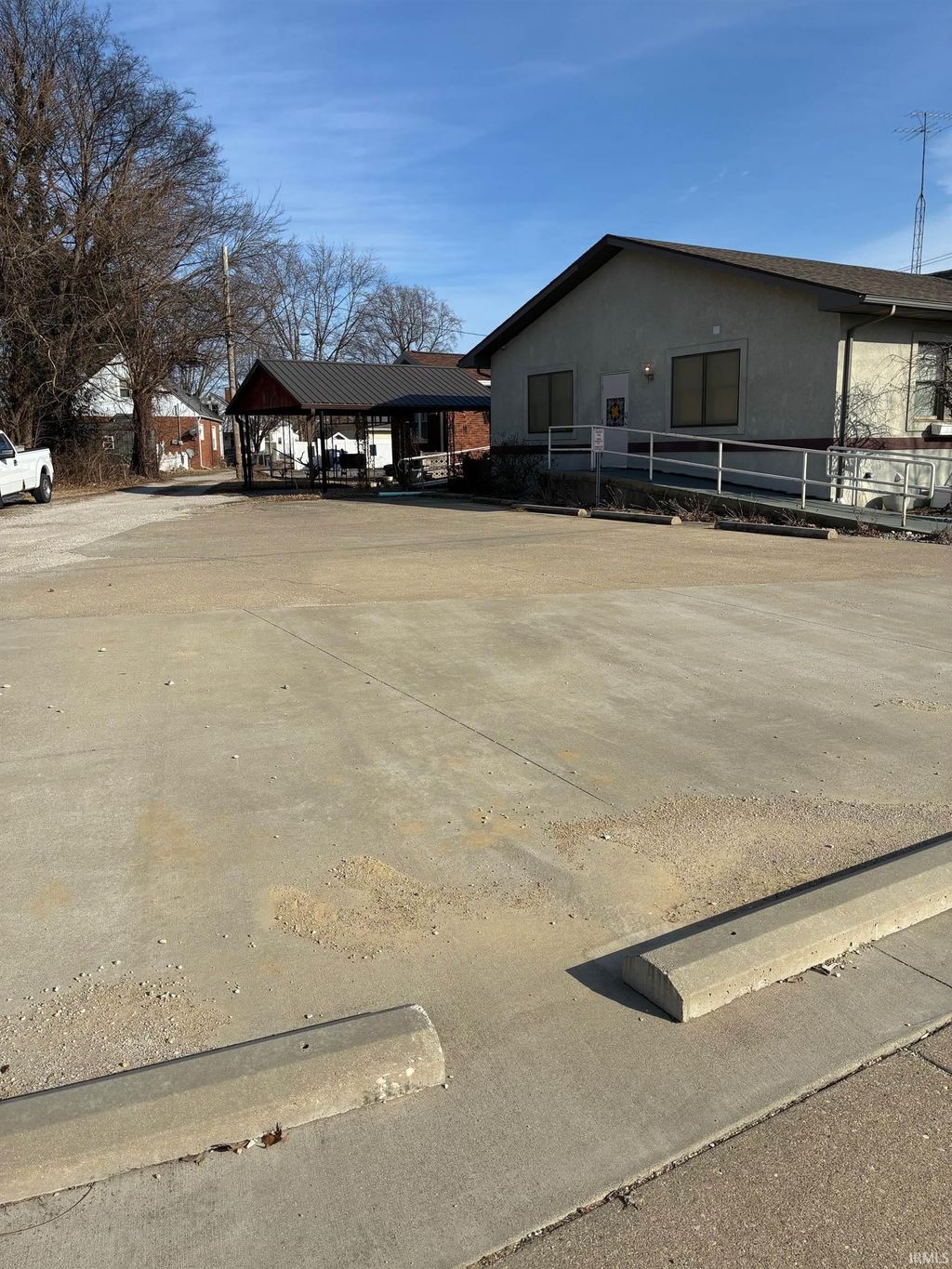 Photo of 1904 Washington Avenue, Vincennes, IN 47591 (MLS # 202603441)