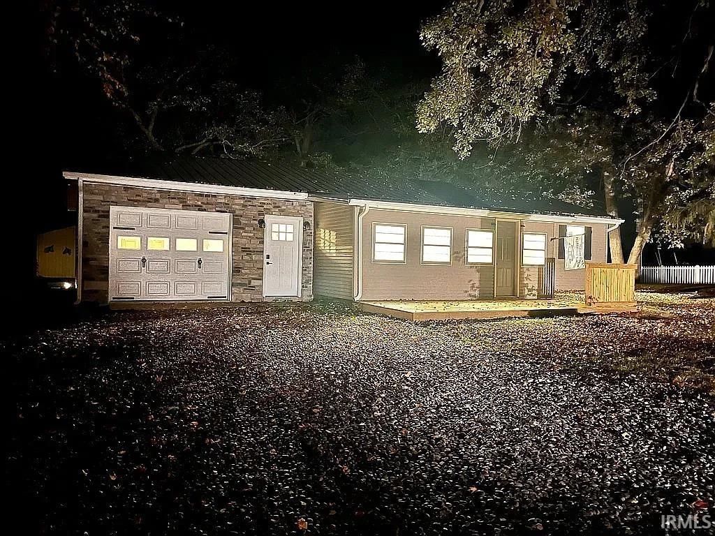 Photo of 2983 N Murphy Lane, Warsaw, IN 46582 (MLS # 202545046)