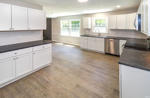 Tiny photo for 6301 E Oak Street, Evansville, IN 47715 (MLS # 202618359)