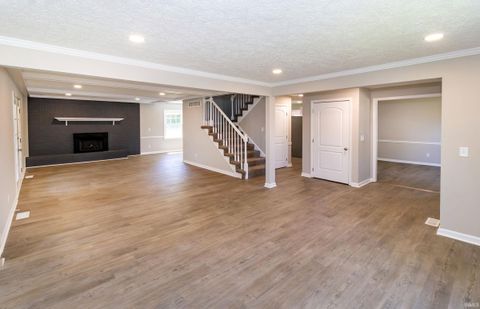 Tiny photo for 6301 E Oak Street, Evansville, IN 47715 (MLS # 202618359)
