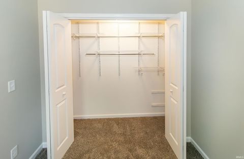 Tiny photo for 6301 E Oak Street, Evansville, IN 47715 (MLS # 202618359)